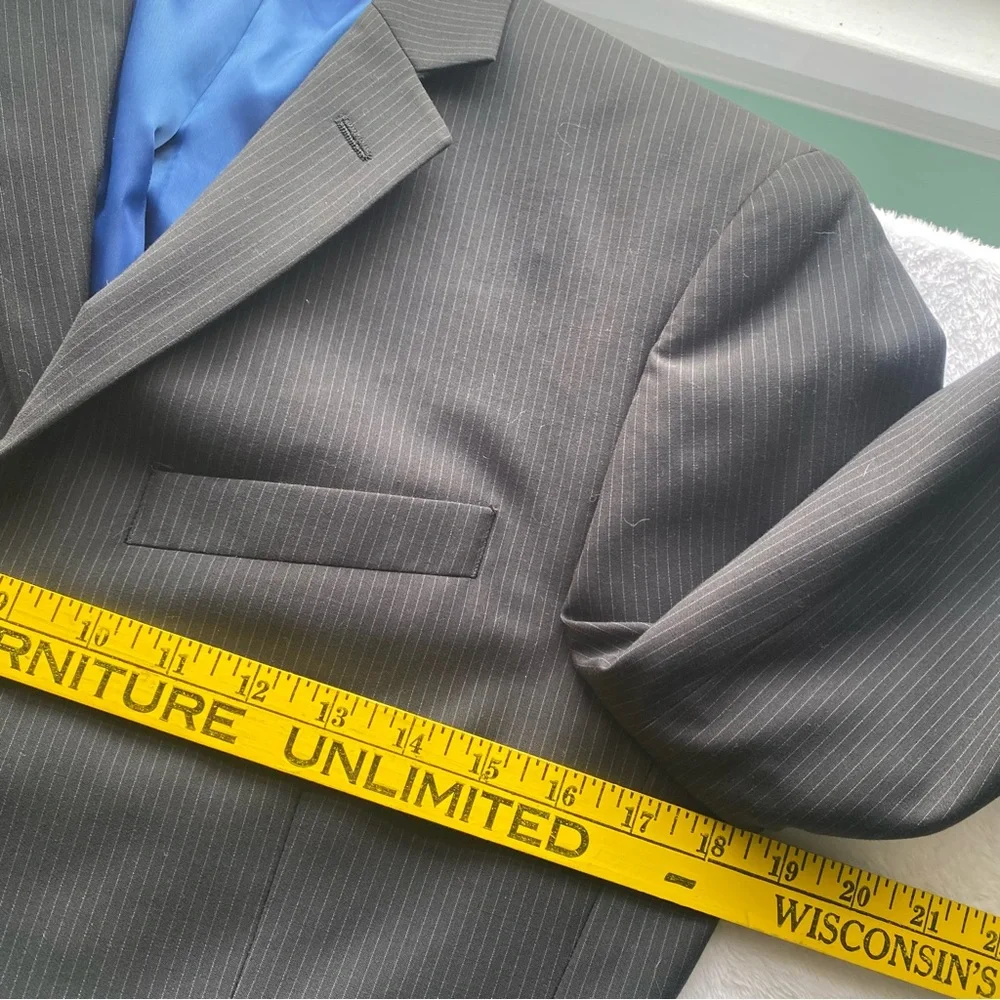Men’s Tailored Gray Pinstripe Blazer Sport Coat Blue Lining 3 Button XS/S - Picture 8 of 13